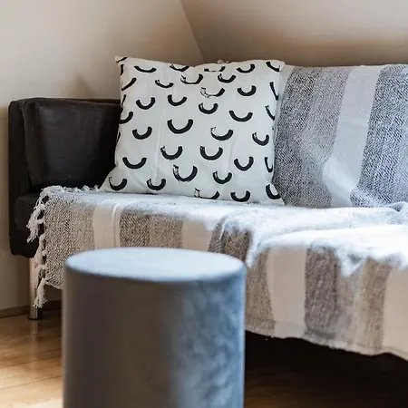 At Gozsdu Court, 60 Sqm, 2 With 2 Ac, Elevators, Kitchen Budapest