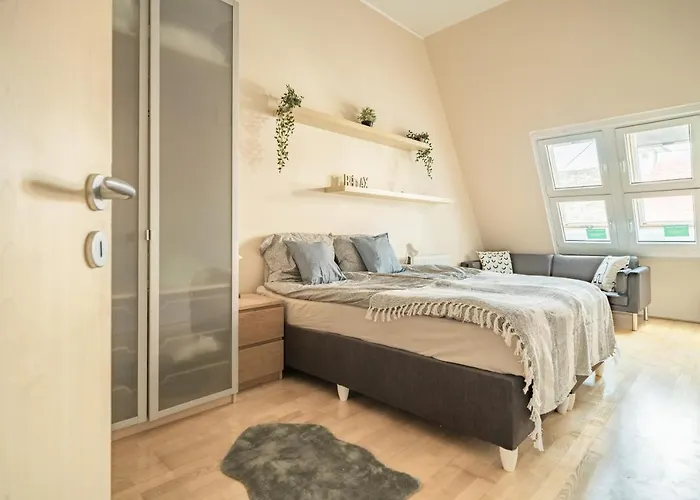 Appartement At Gozsdu Court, 60 Sqm, 2 With 2 Ac, Elevators, Kitchen Budapest