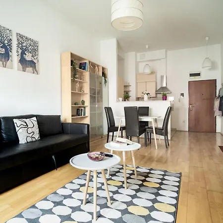 Apartament At Gozsdu Court, 60 Sqm, 2 With 2 Ac, Elevators, Kitchen